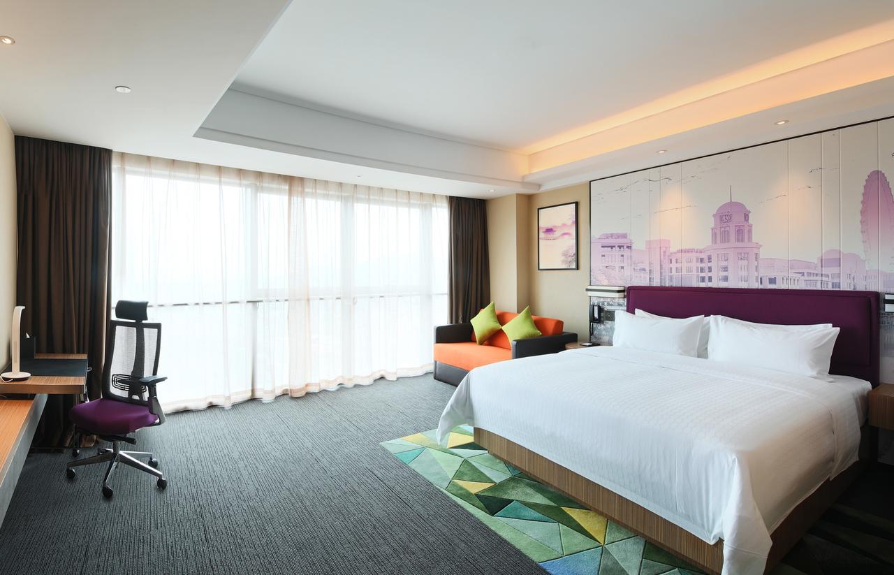 Hampton By Hilton Zhongshan Nanlang Екстериор снимка